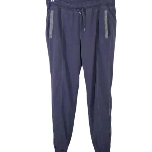 LULULEMON elastic waist joggers.  Size 8 - Picture 1 of 7